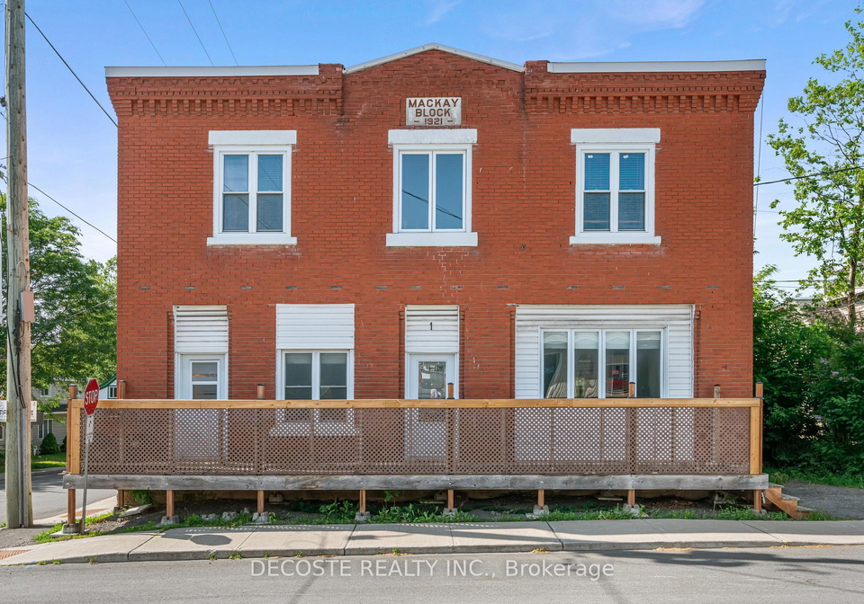 1-mechanic-street-e-north-glengarry-ontario-x12692726