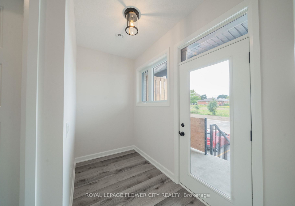 440-wellington-street-e-wellington-north-ontario-x12693078