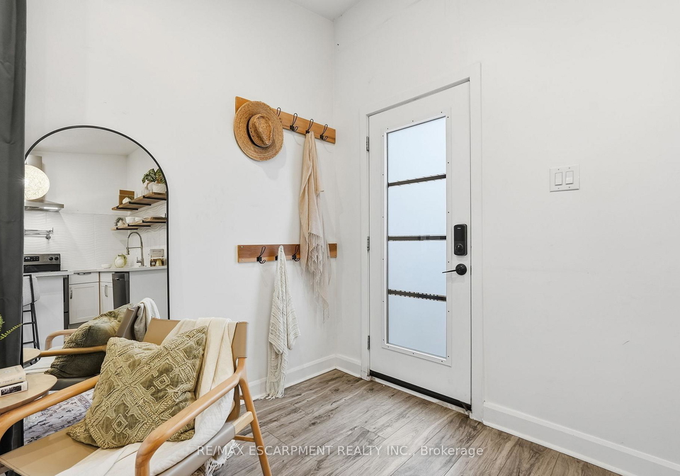 48-frederick-avenue-hamilton-ontario-x12693176