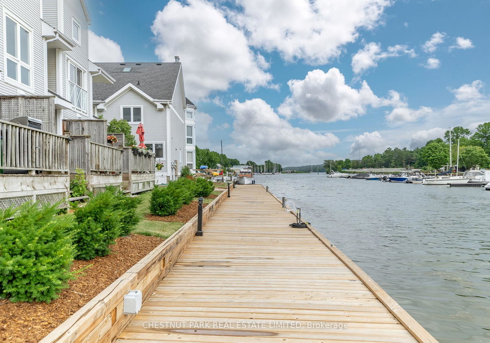 1-mortimer-street-prince-edward-county-ontario-x12693278