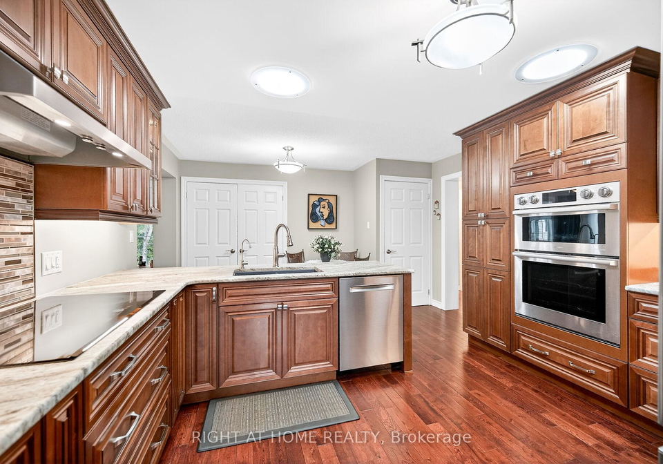 110-kilroot-place-hamilton-ontario-x12693434