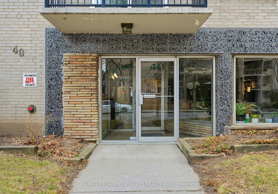 40-robinson-street-hamilton-ontario-x12693460