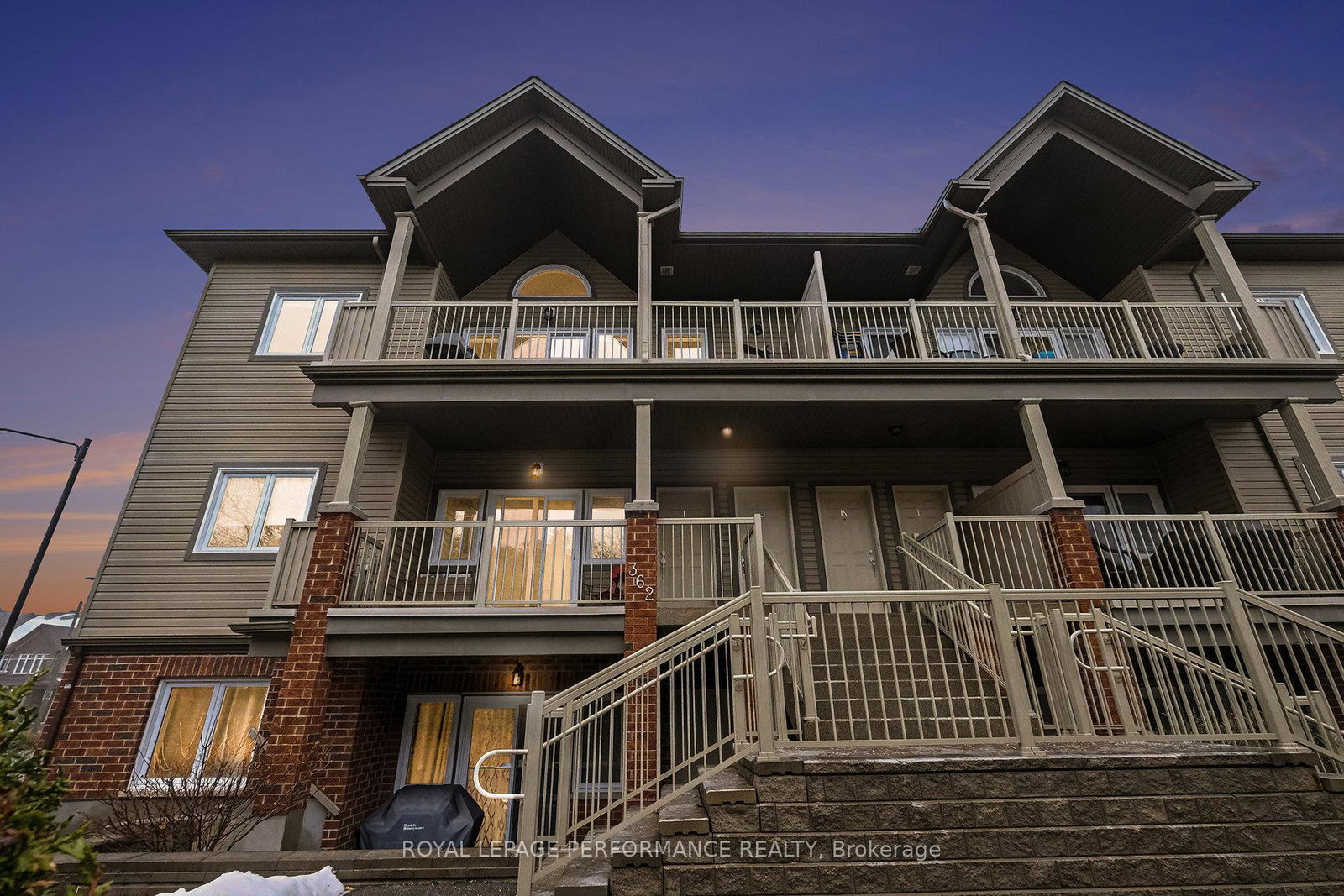 362-wood-acres-grove-blossom-park-airport-and-area-ottawa-ontario-x12693994