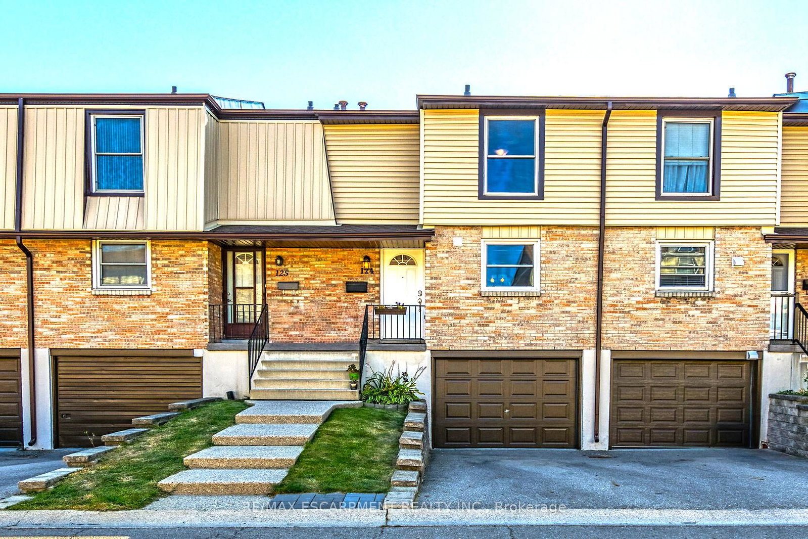 10-angus-road-hamilton-ontario-x12694340
