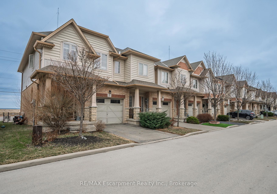 8-lakelawn-road-grimsby-ontario-x12694426