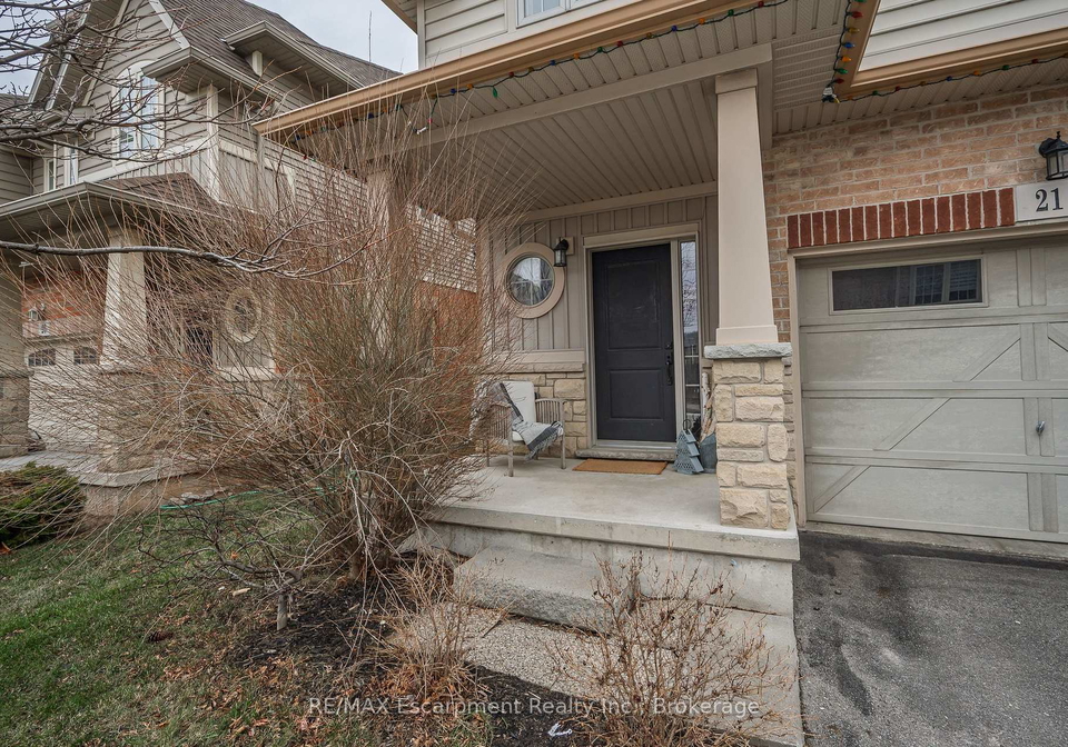 8-lakelawn-road-grimsby-ontario-x12694426