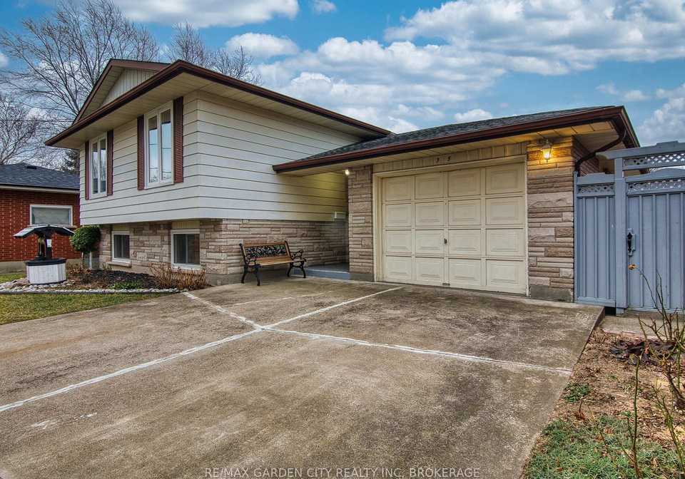 35-crown-street-st-catharines-ontario-x12694732