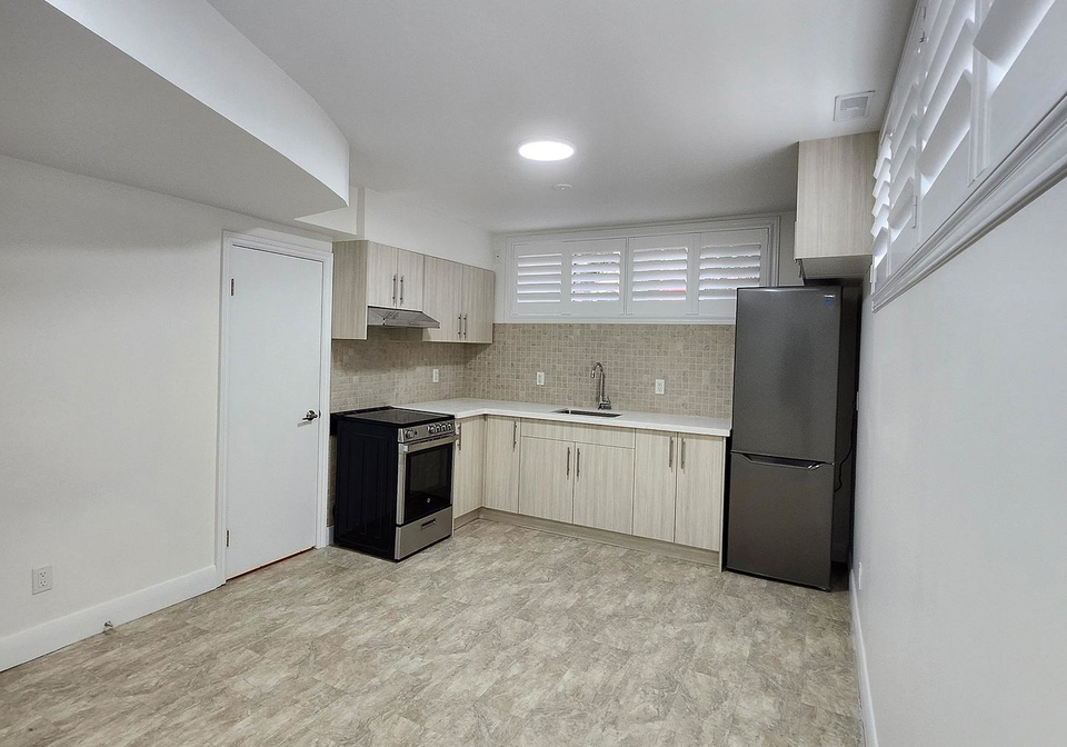 109-bruce-street-kitchener-ontario-x12695044