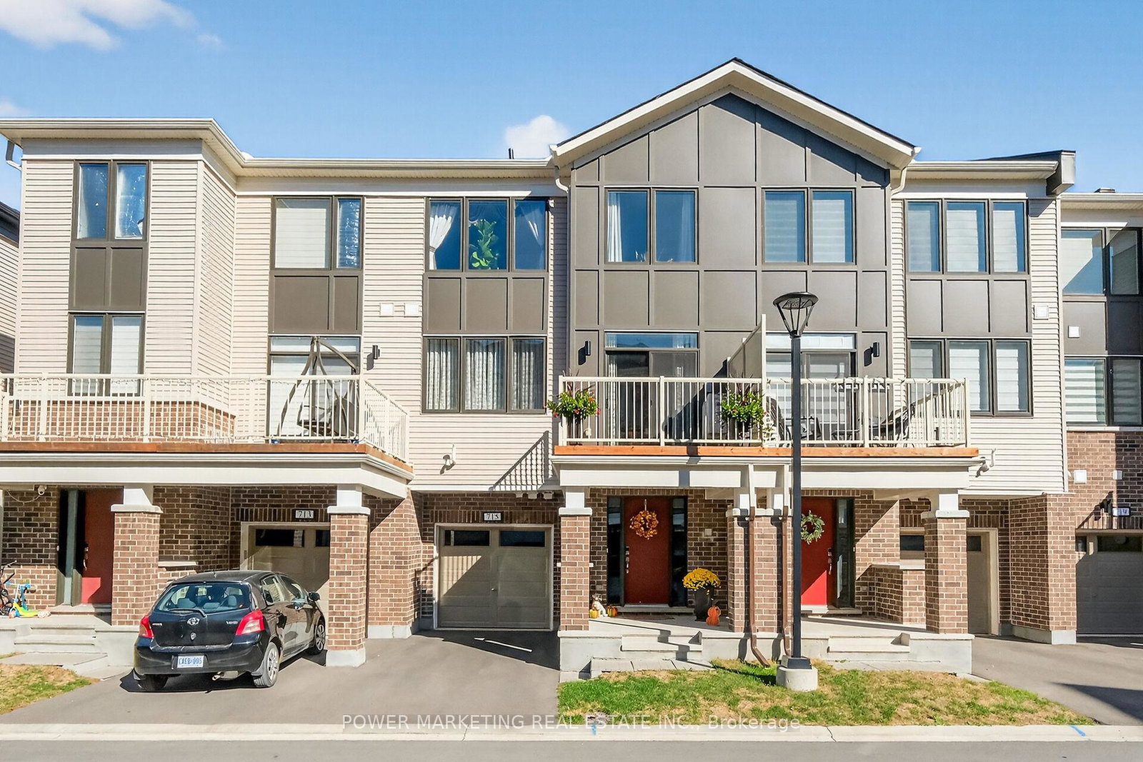 715-hydrus-private-ottawa-ontario-x12695112