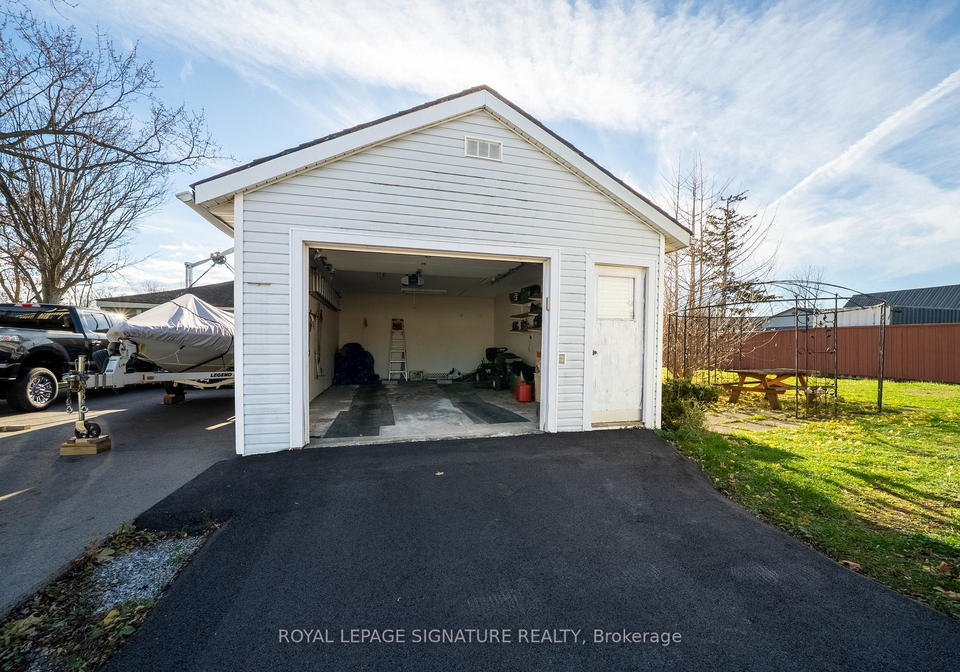 9037-airport-road-w-hamilton-ontario-x12695362