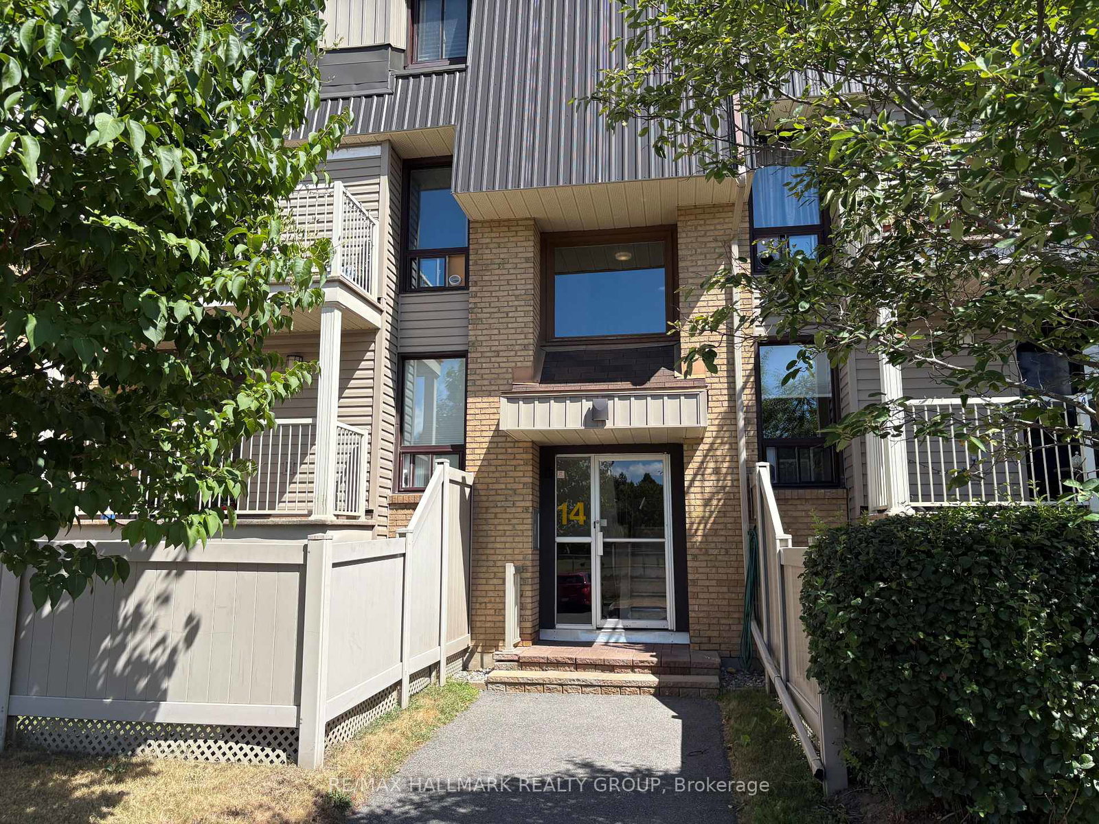 1sweetbriar-circle-ottawa-ontario-x12695442