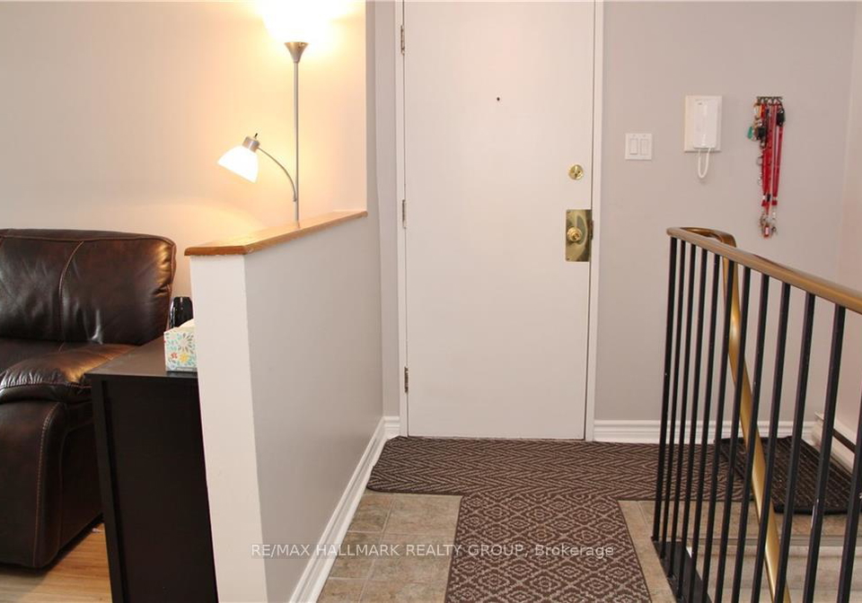 1sweetbriar-circle-ottawa-ontario-x12695442