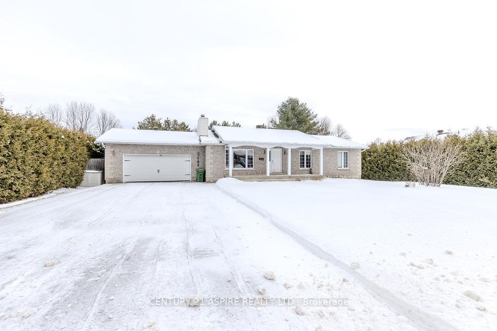 103-stoneyfield-road-laurentian-valley-ontario-x12696004