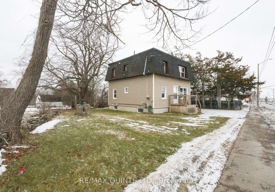 325-sidney-street-belleville-ontario-x12697300