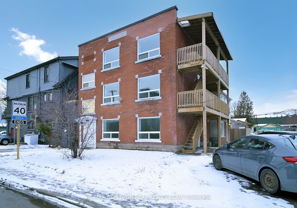 195-balmoral-avenue-n-hamilton-ontario-x12697586