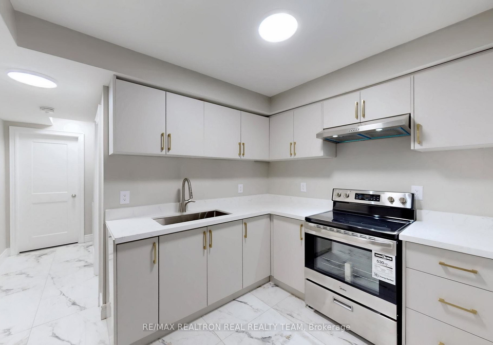 195-balmoral-avenue-n-hamilton-ontario-x12697586