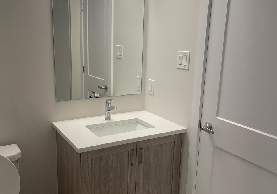 510-oldenburg-avenue-ottawa-ontario-x12697682