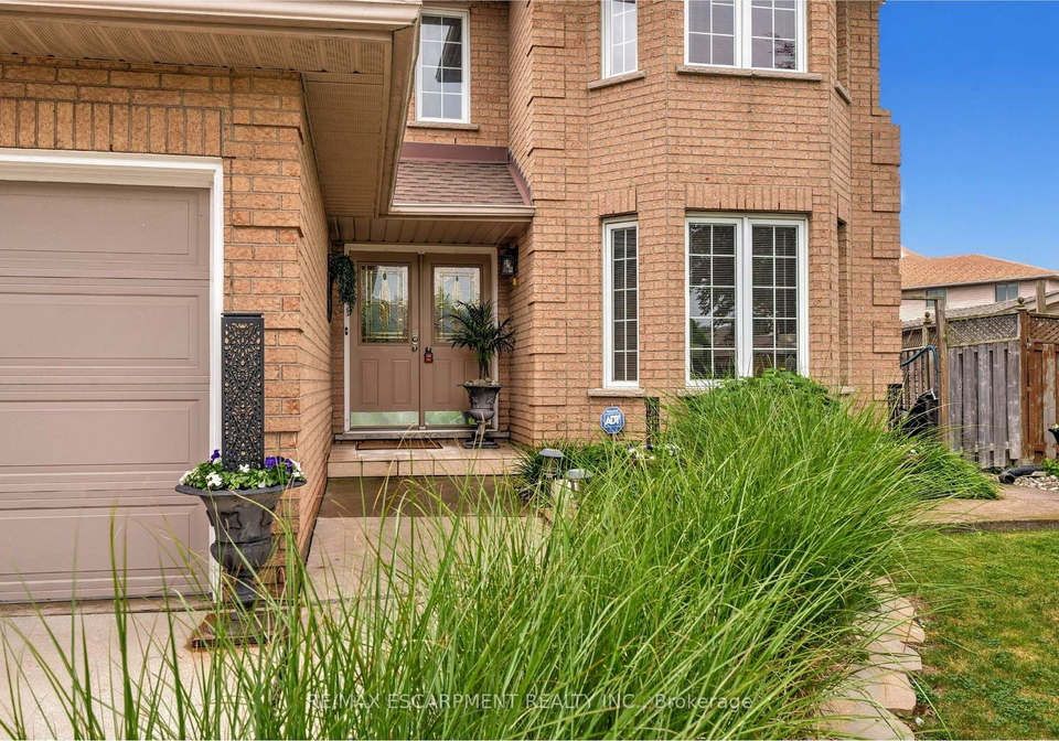 9-sugarberry-court-hamilton-ontario-x12698636