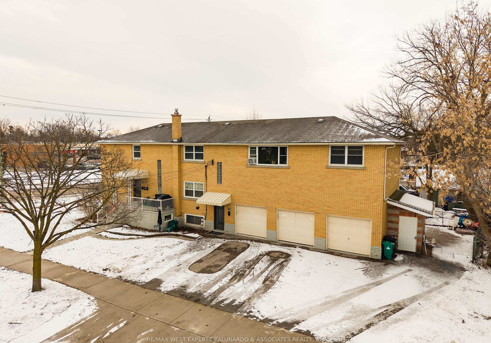 230-sherwood-avenue-kitchener-ontario-x12698964