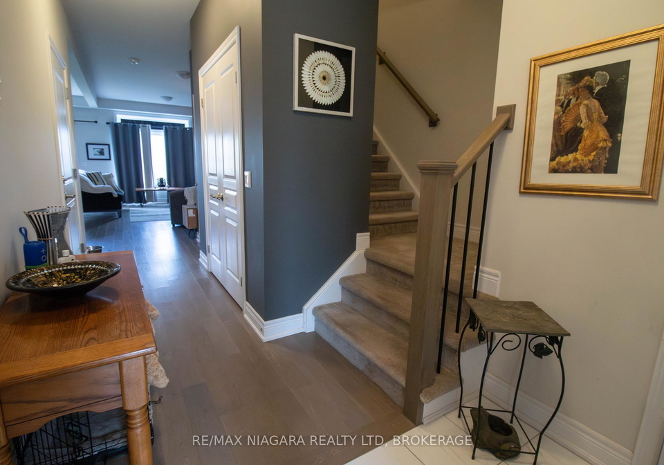 24-manhattan-court-st-catharines-ontario-x12700518