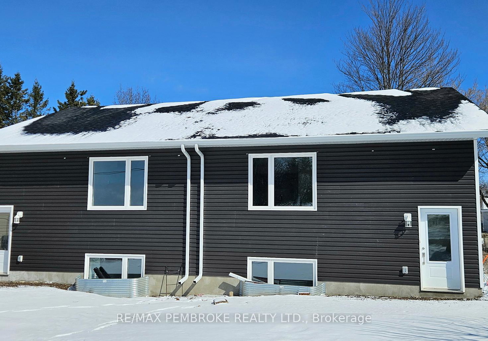 135-bell-street-pembroke-ontario-x12700918