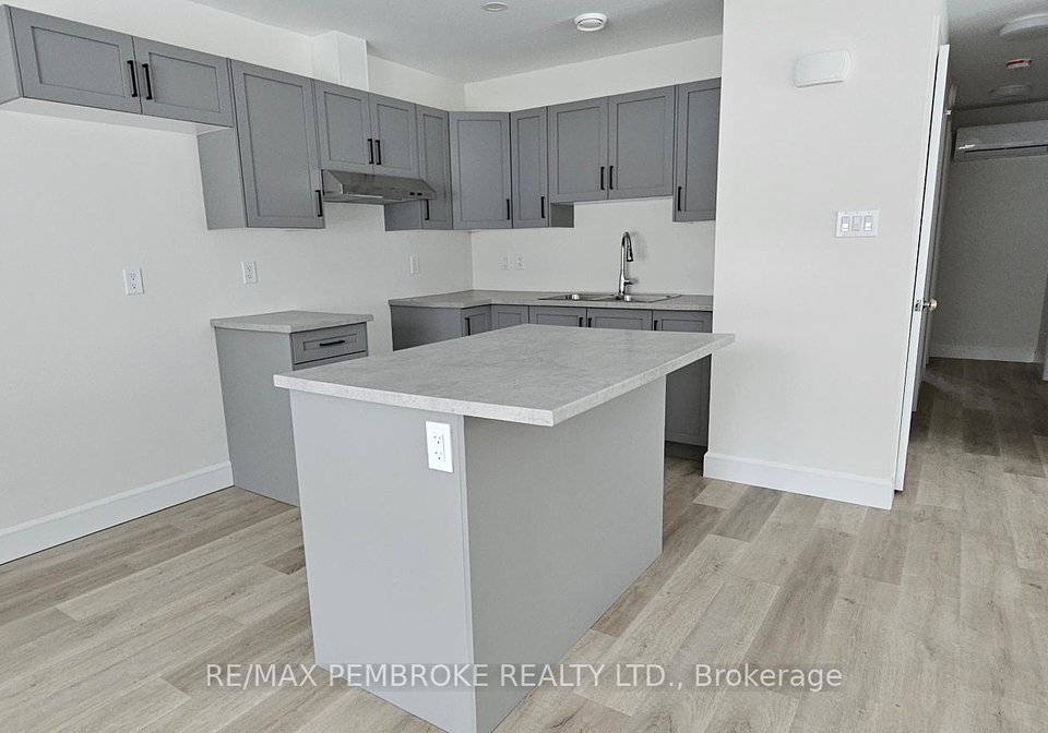 135-bell-street-pembroke-ontario-x12700918