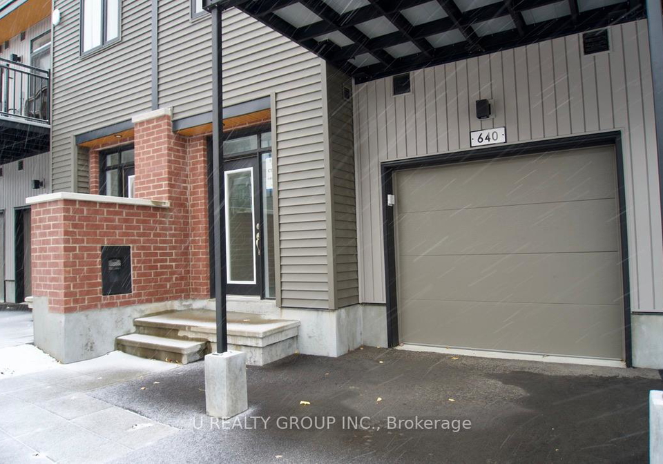 640-corporal-private-ottawa-ontario-x12700986