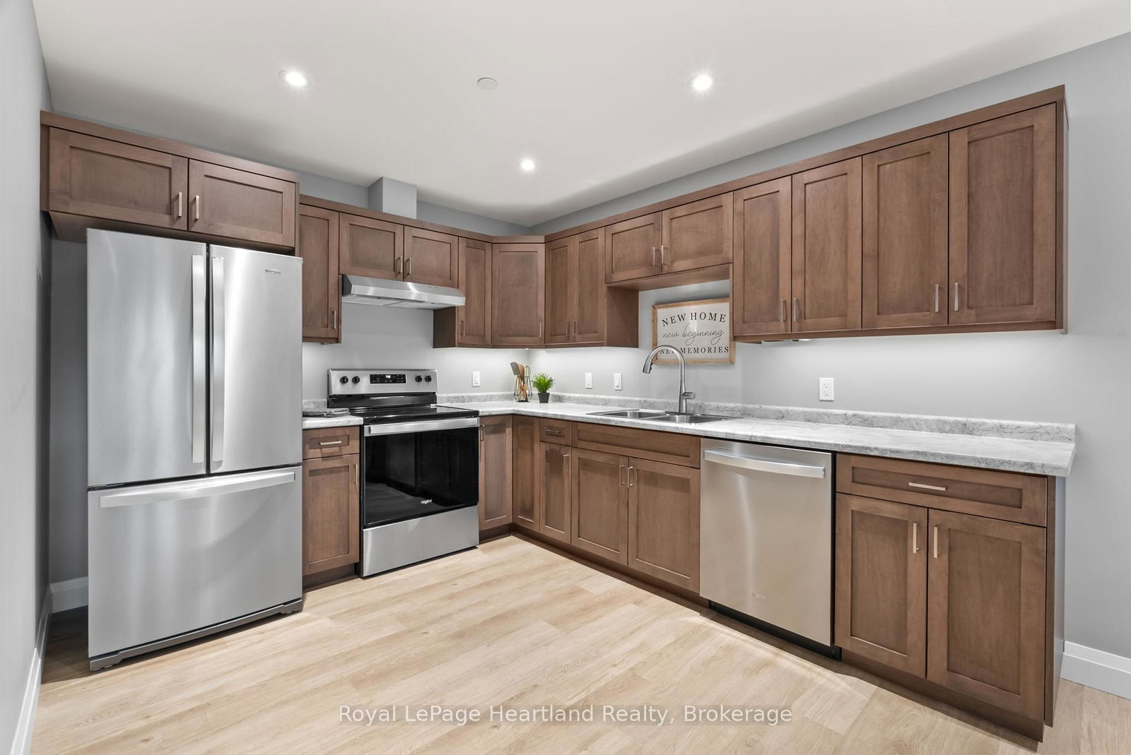 187-victoria-street-w-north-huron-ontario-x12702044