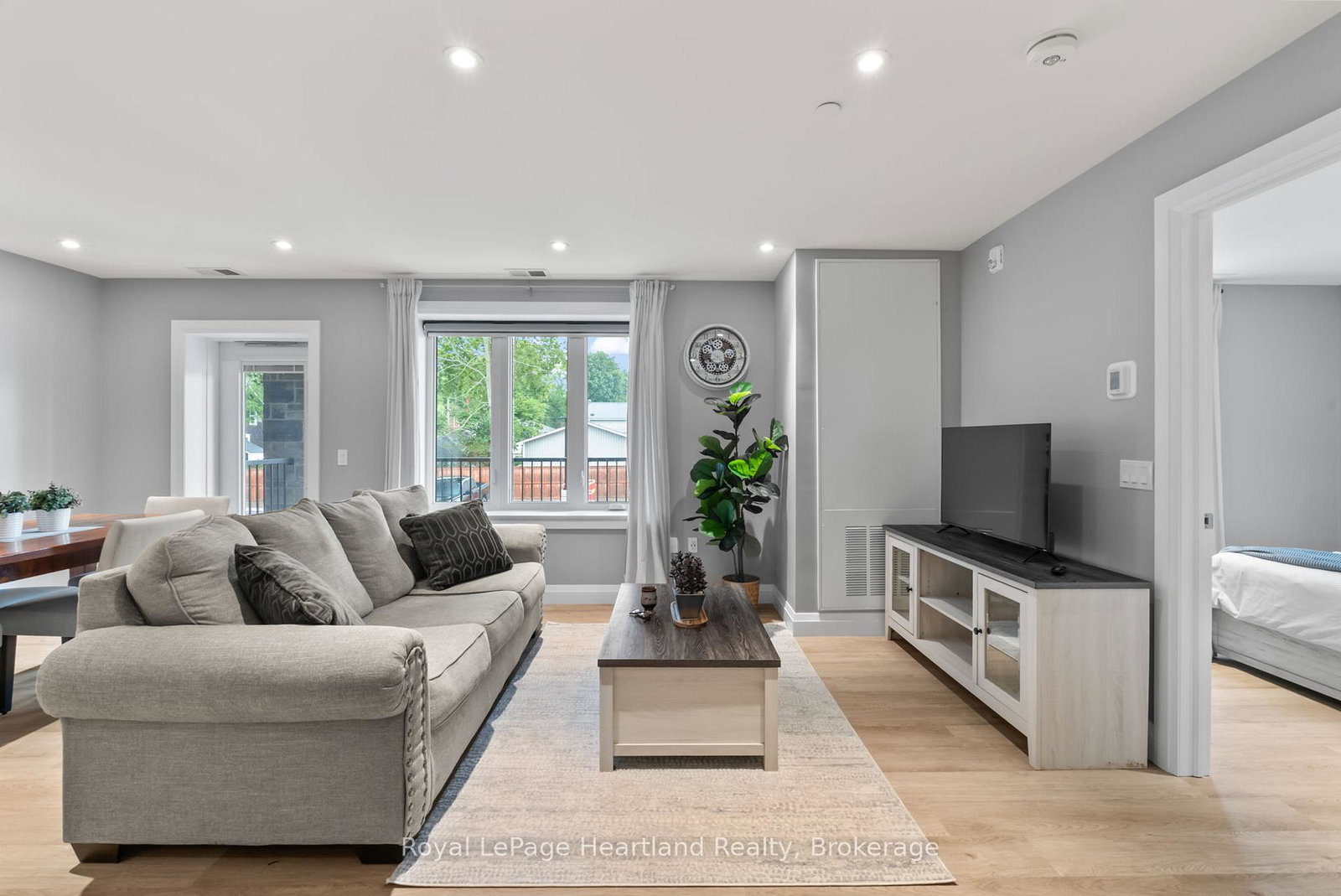 187-victoria-street-w-north-huron-ontario-x12702050