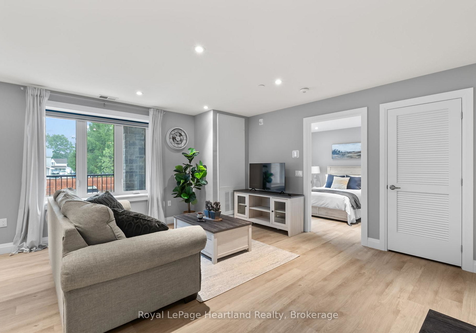 187-victoria-street-w-north-huron-ontario-x12702050
