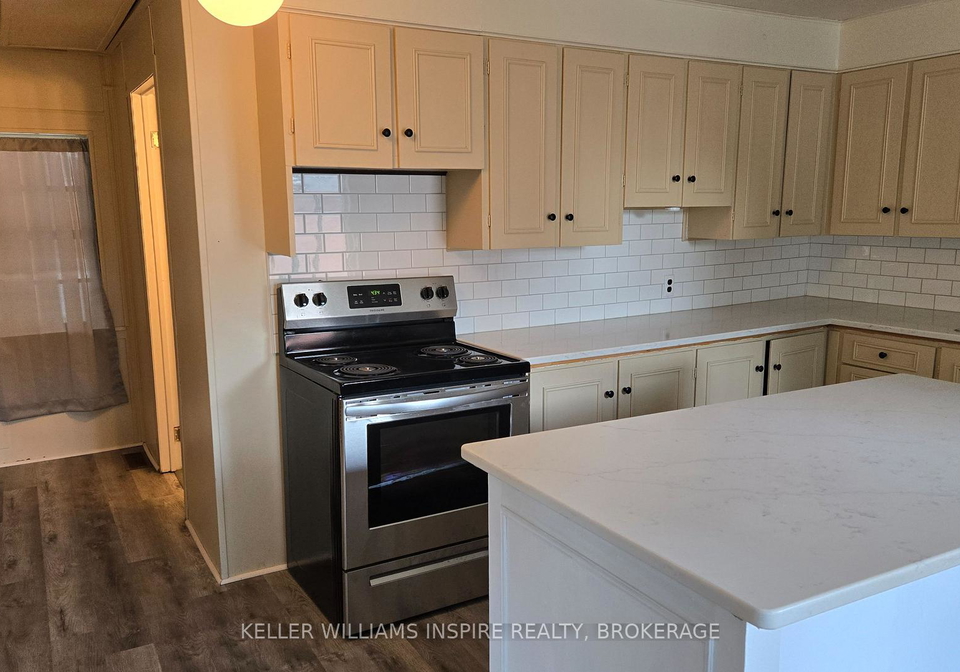 22-mccoll-street-quinte-west-ontario-x12702504