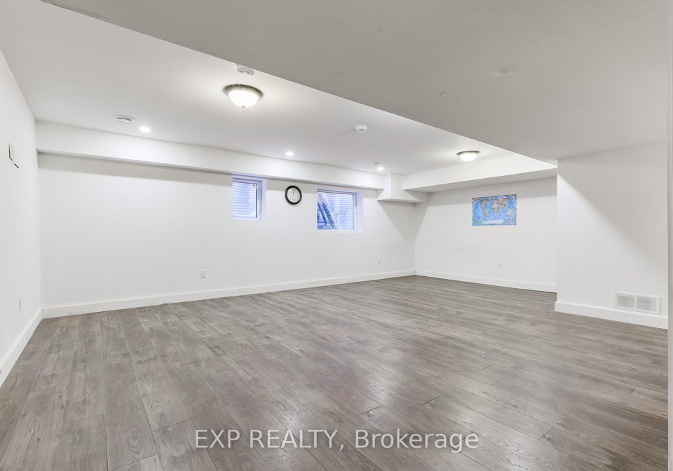 1527-merrittville-highway-thorold-ontario-x12702858