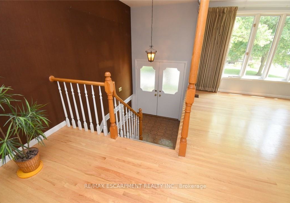 30-terrace-drive-hamilton-ontario-x12703096