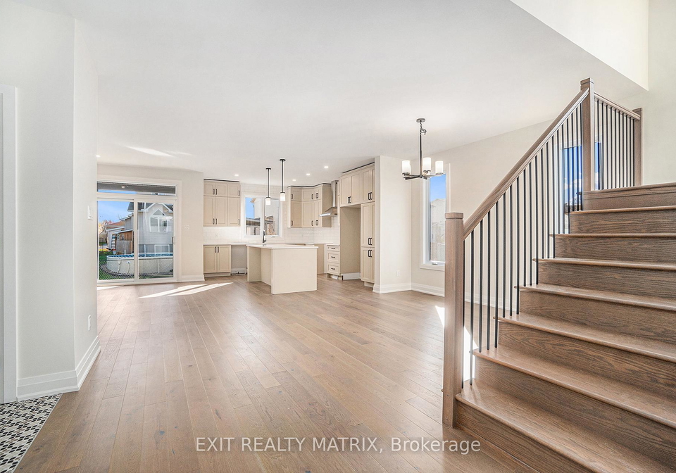 258-sam-avenue-russell-ontario-x12703366