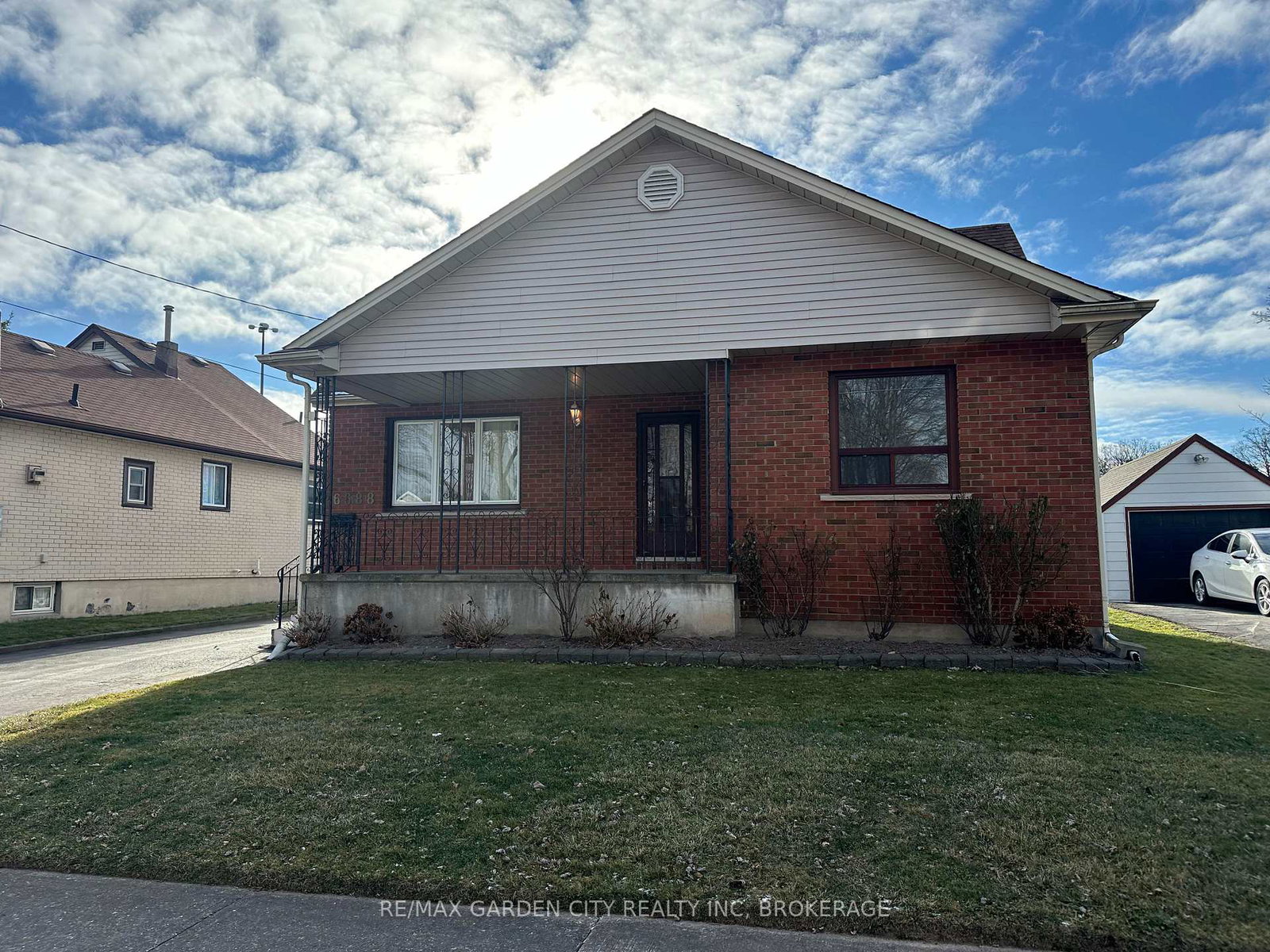 6688-bellevue-street-niagara-falls-ontario-x12704786