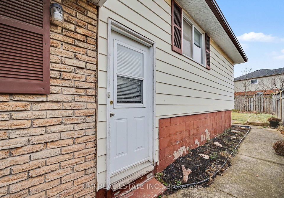 61-12-eastbury-drive-hamilton-ontario-x12704788