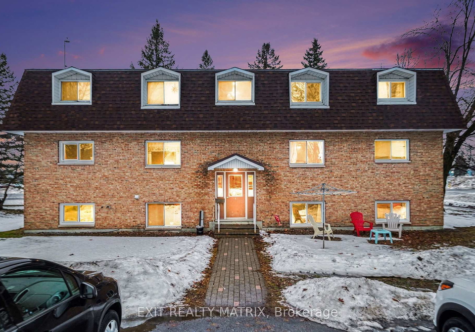 1-john-street-south-dundas-ontario-x12704854