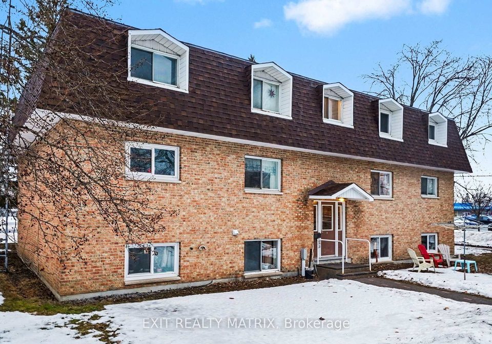 1-john-street-south-dundas-ontario-x12704854