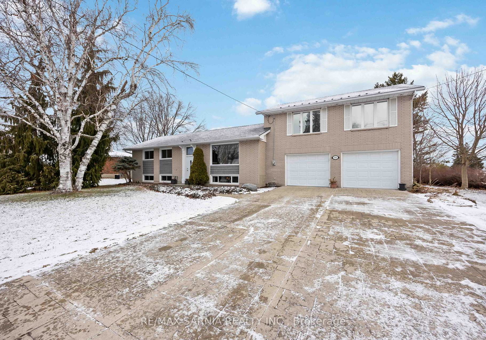 1910-kenwick-street-sarnia-ontario-x12705314