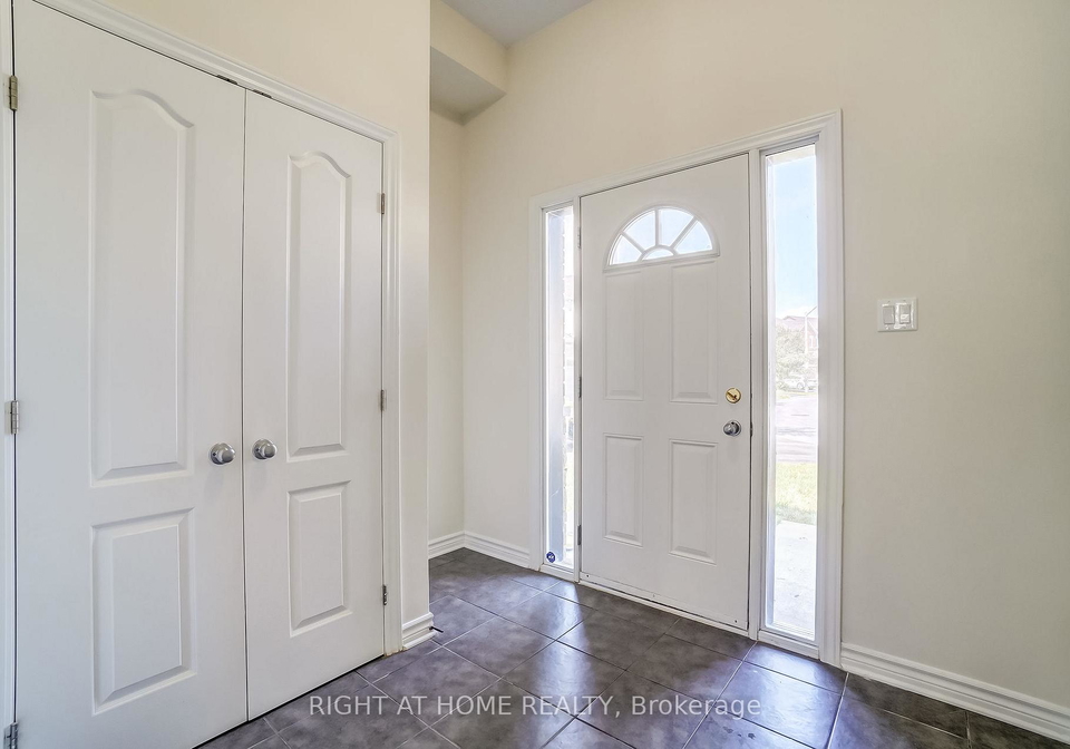 1074-northgraves-crescent-kanata-ontario-x12705812