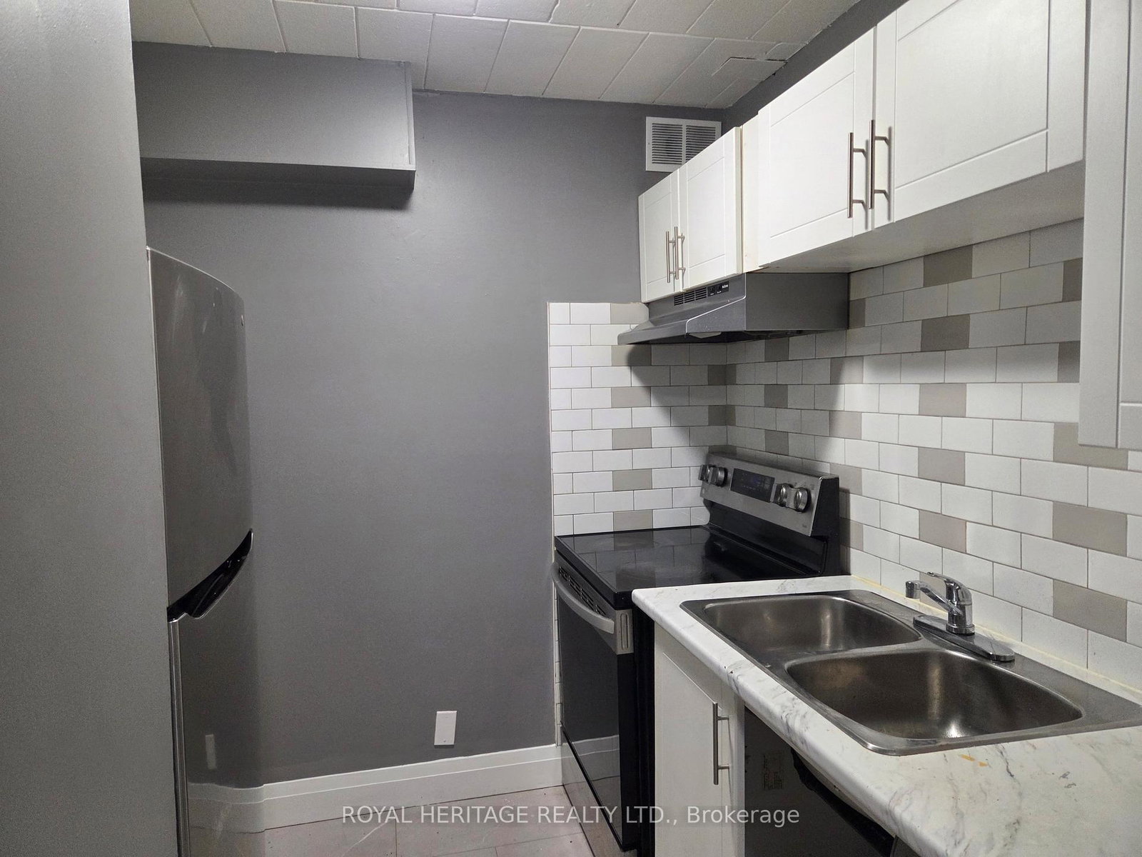 8800-willoughby-drive-niagara-falls-ontario-x12706566