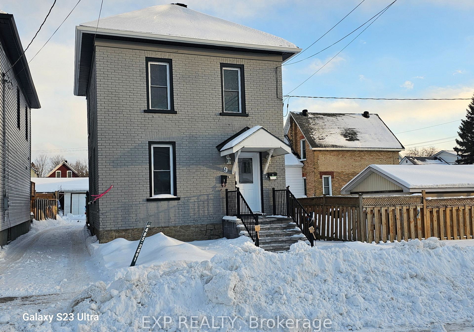 9-kent-street-smiths-falls-ontario-x12707474