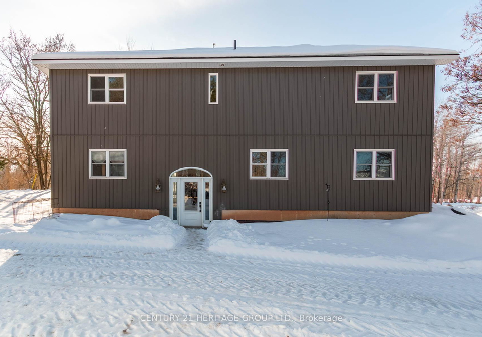 797177-east-back-line-chatsworth-ontario-x12707946