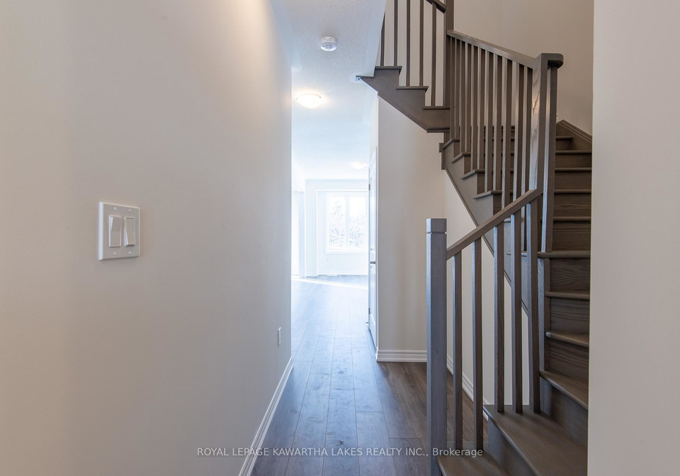 73-watts-mews-kawartha-lakes-ontario-x12708052