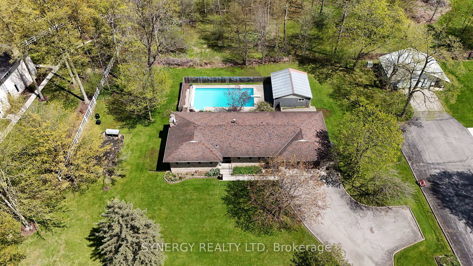 4422-nauvoo-road-brooke-alvinston-ontario-x12708386