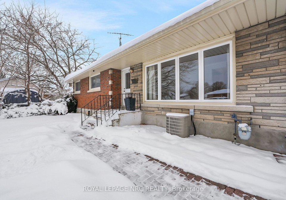 3-cayuga-avenue-st-catharines-ontario-x12708768