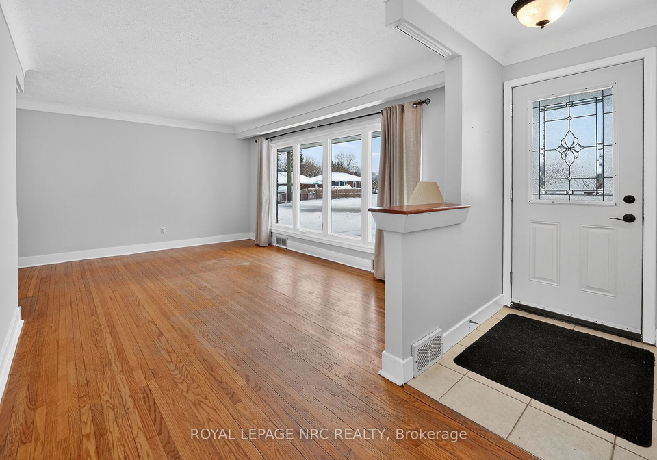 3-cayuga-avenue-st-catharines-ontario-x12708768