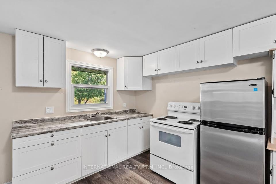 9921-superior-street-lambton-shores-ontario-x12709084