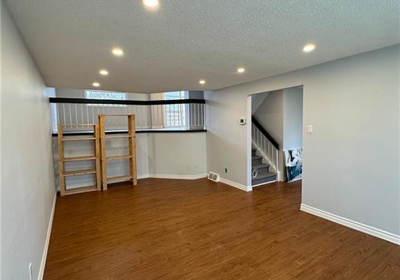 8-roseneath-crescent-kitchener-ontario-x12709186