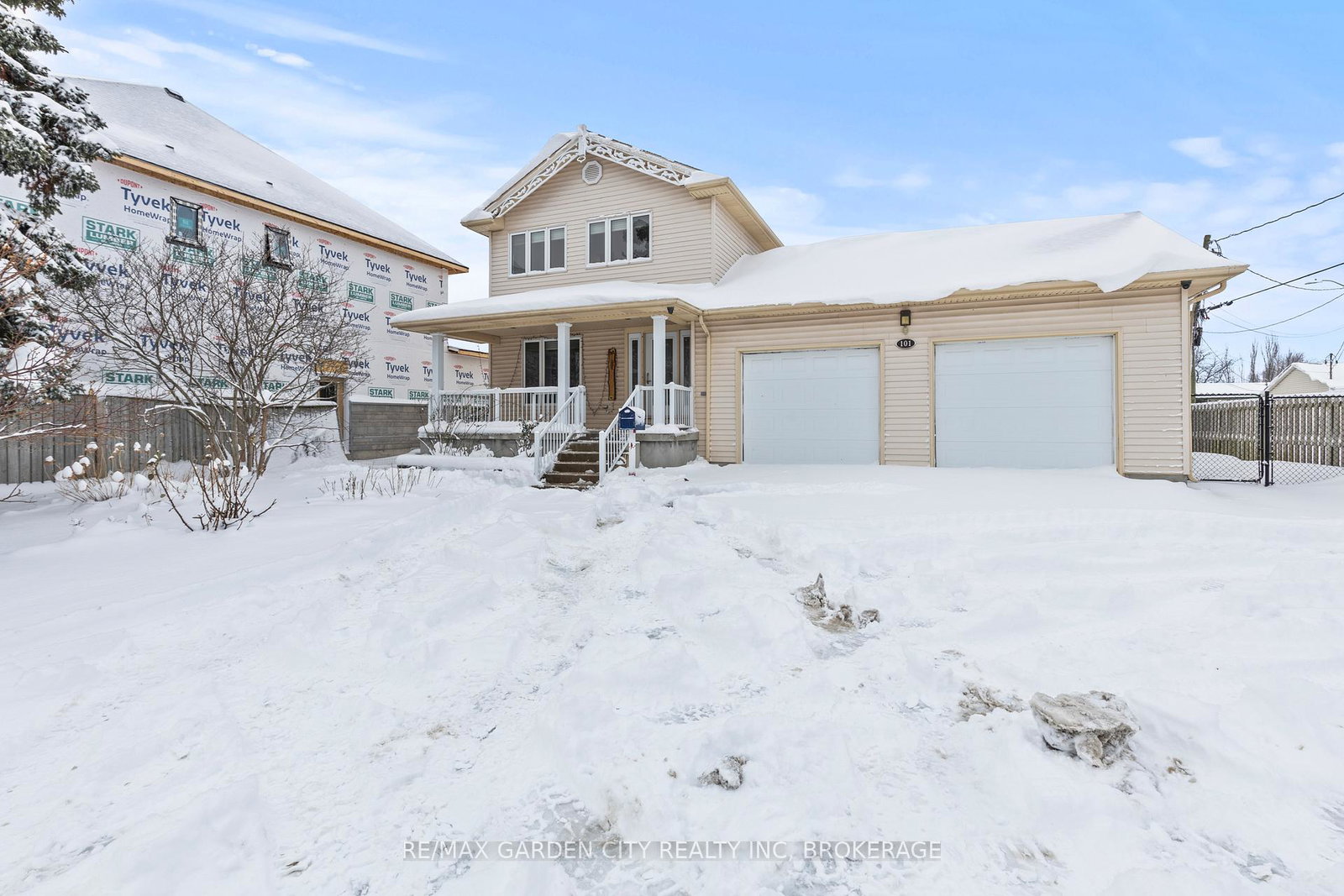 10moffatt-street-st-catharines-ontario-x12709894
